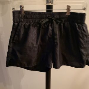 Zyia shorts Black size med pockets on each side